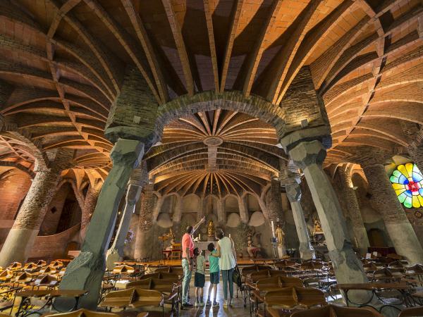 Visita guiada a la Cripta i la Colònia Güell