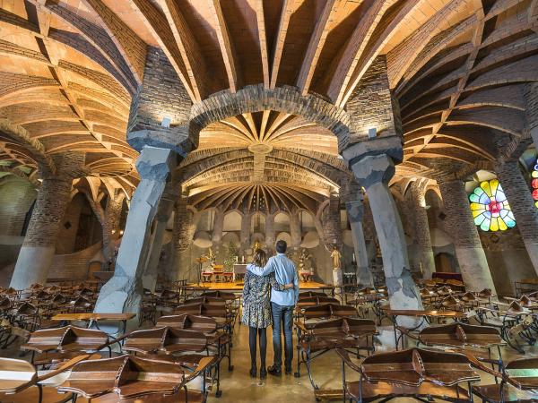 Promoció especial estiu en la visita guiada a la Cripta i la Colonia Güell