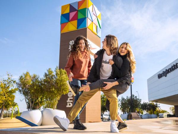 SUPERDIJOUS&SHOPPINGNIGHT A VILADECANS THE STYLE OUTLETS