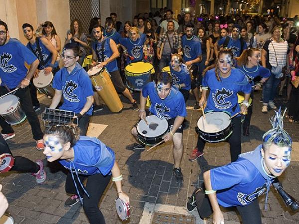 Cercavila nocturna amb Krestatum i batucades invitades