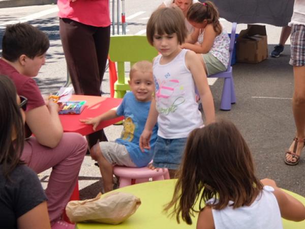 comprem a la fresca nenes.jpg