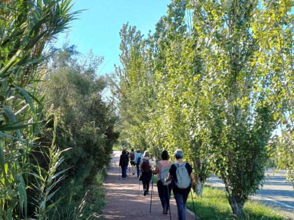Respira Viladecans a pas de marxa. Sortida de marxa nòrdica fins a la Platja de la Pineda