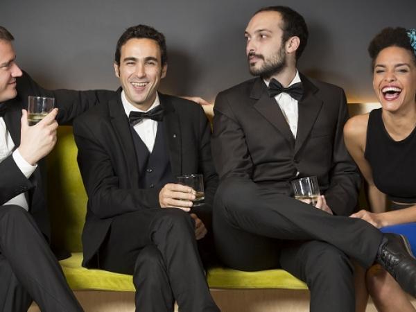 Cicle contrabaix. Saphie Wells & The Swing Cats