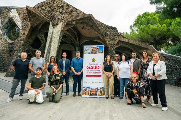 Regidors i regidores dels ajuntaments de Sant Feliu de Llobregat, Esplugues de Llobregat, Sant Boi de Llobregat, Sant Joan Despí i Cornellà de Llobregat amb membres de la Fundació Rubricatus. 