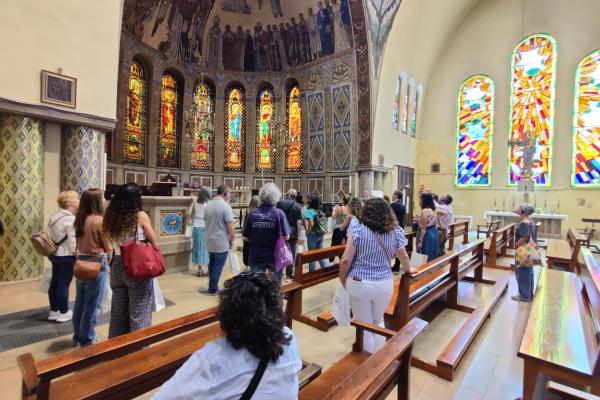 Els Punts d'Informació del Baix Llobregat visiten el Museu del Renaixement i el centre històric de Molins de Rei