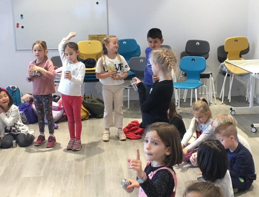 Mira, toca, olora, tasta i escolta el que menges