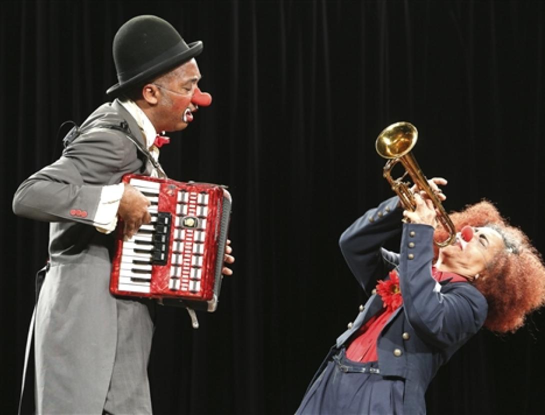 EXPOSICIÓ &quot;Pallass@s i punt&quot;