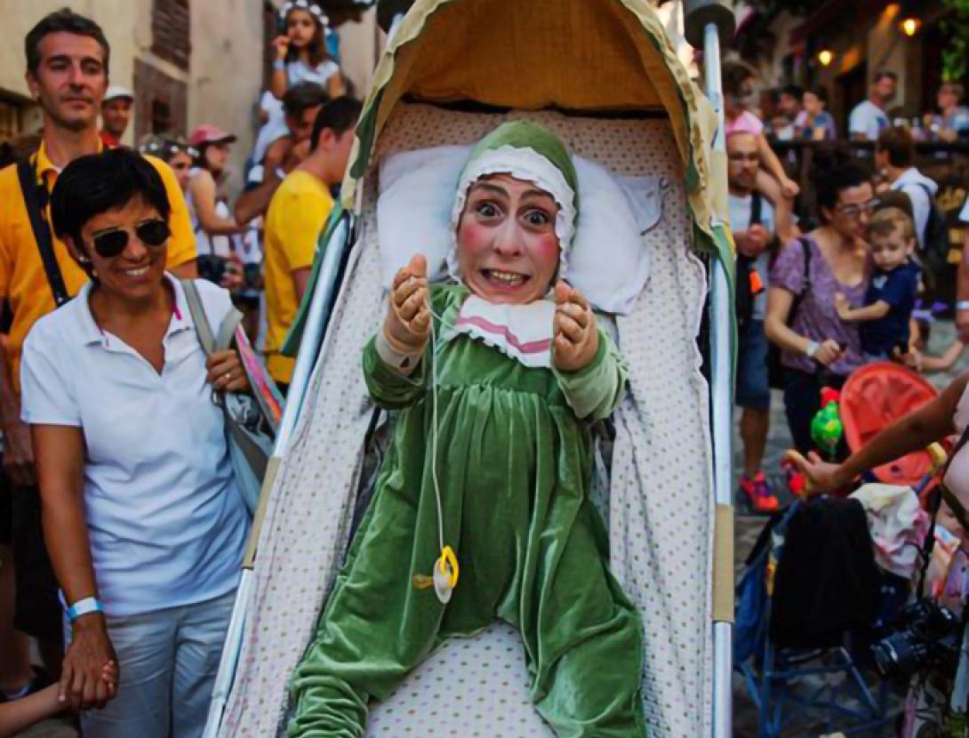 LE DUE E UN QUARTO. Senza denti