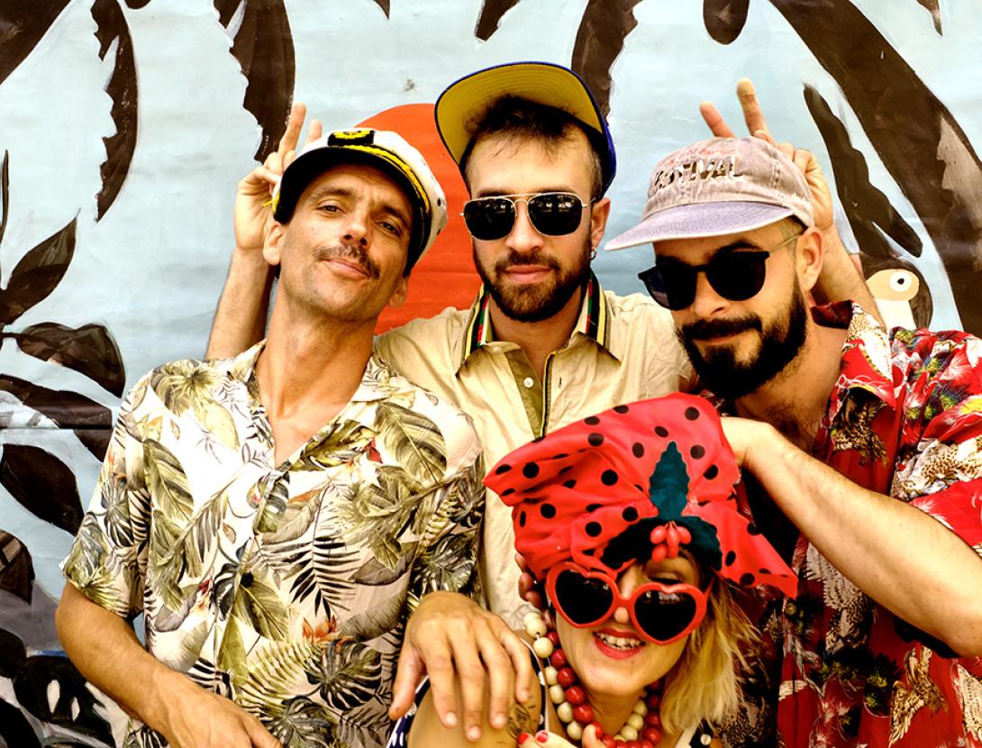 MAMA CALYPSO. Mama Calypso