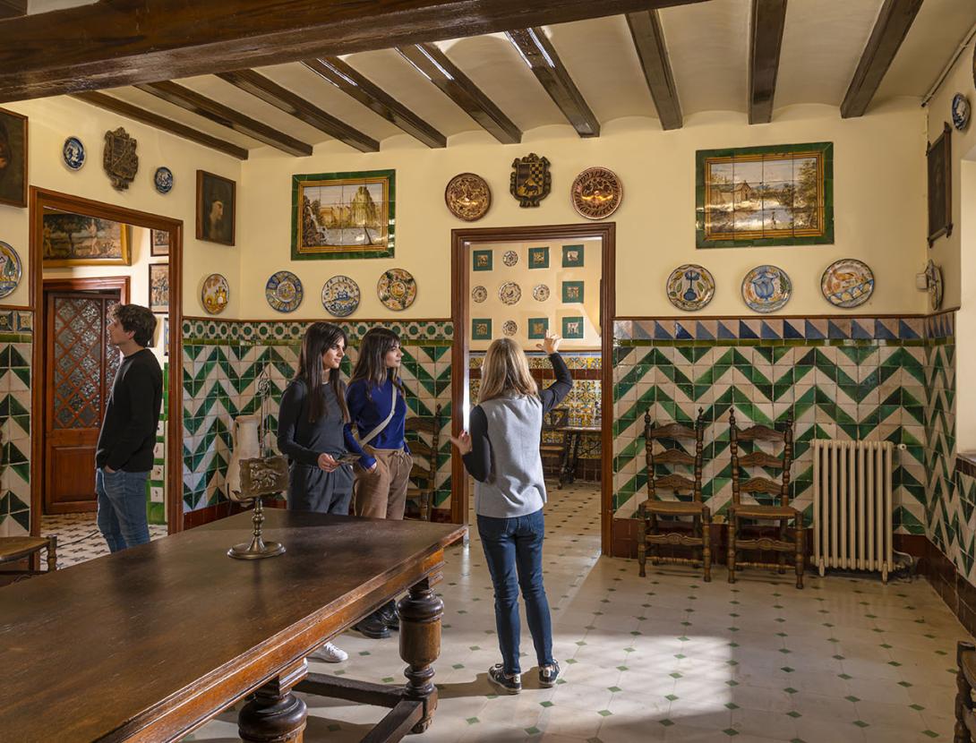 Tastet de "L'Enrajolada"! Descobreix els racons de la Casa-Museu Santacana.