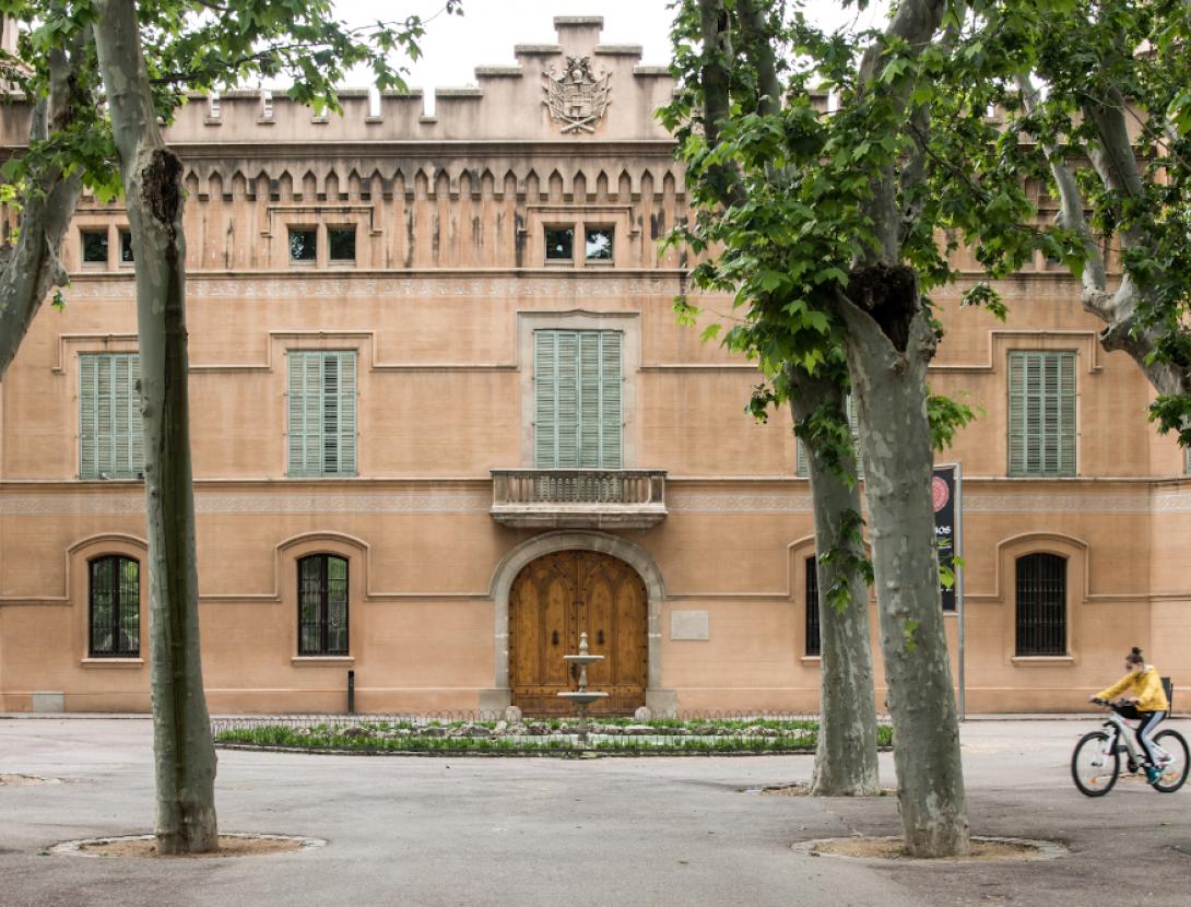 Adrian Pedrazas Profumo2_petit.jpg