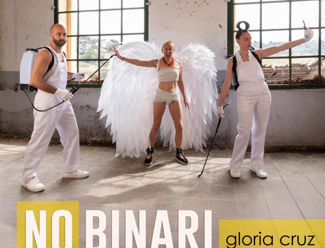Inauguració de l'exposició de fotografia &quot;No Binari&quot;, de Glòria Cruz.
