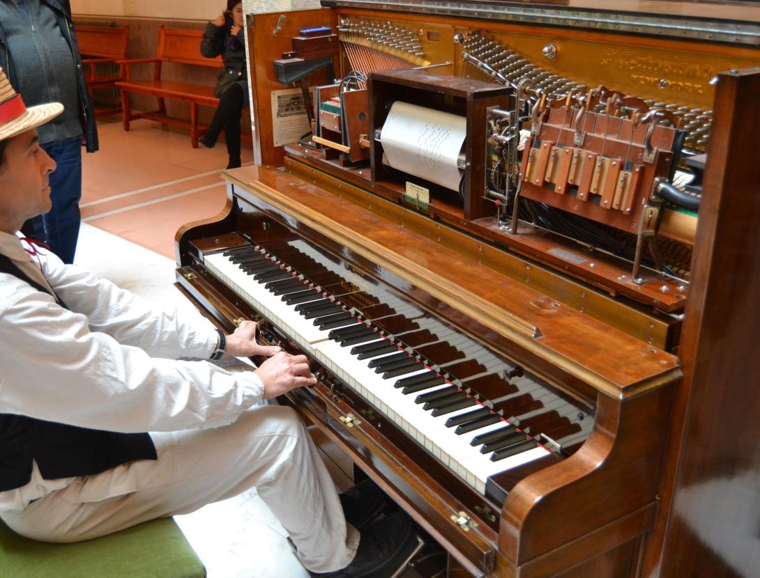 Sona, sona la pianola