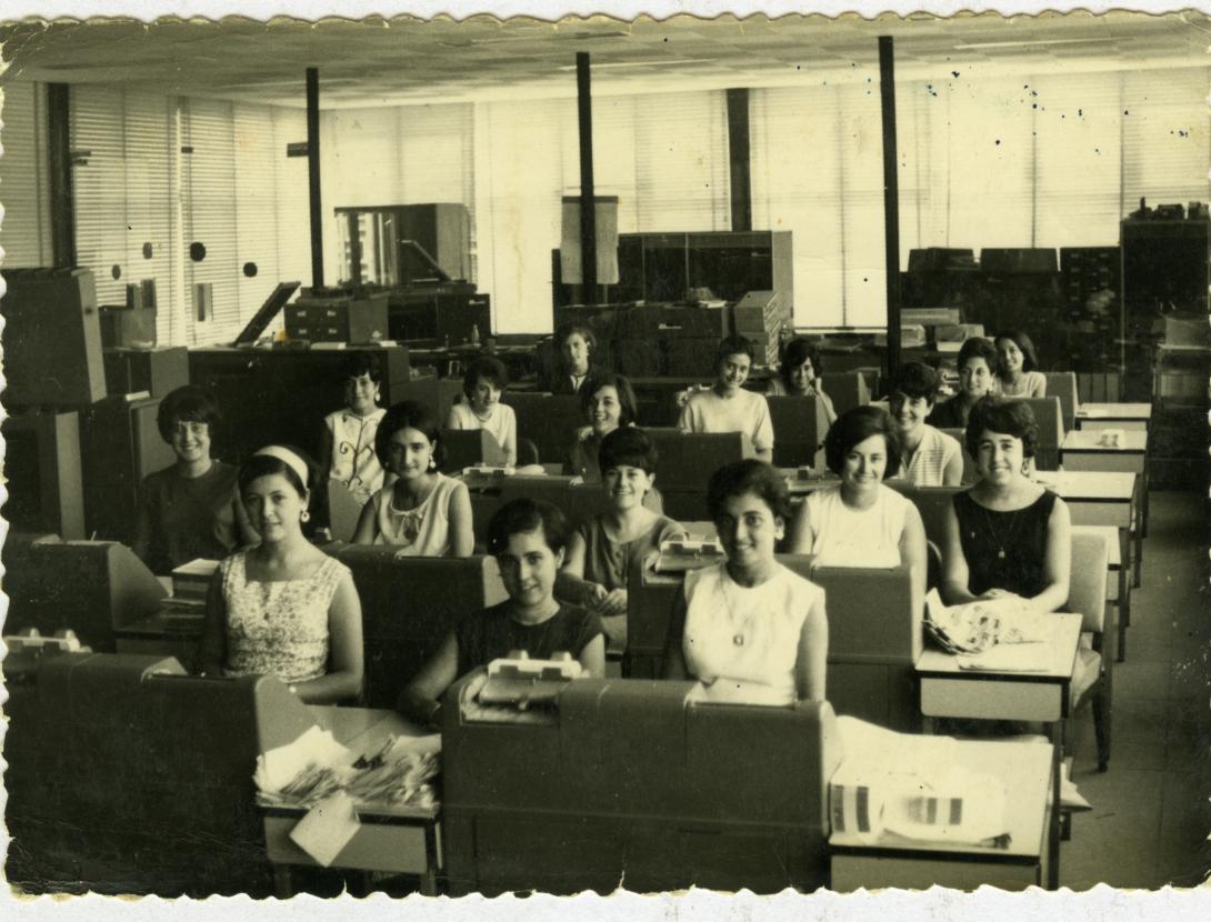 Tertúlia vermut "Fàbrica d'homes? Les dones a Roca.