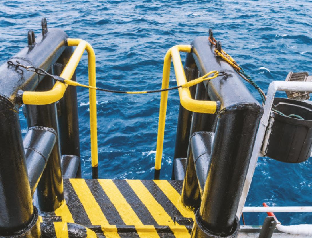 Tarda en família: Josefina Castellví i l'oceà dins d'una ampolla