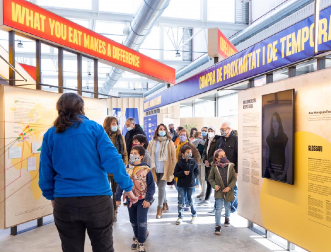 Exposició Menja, Actua, Impacta