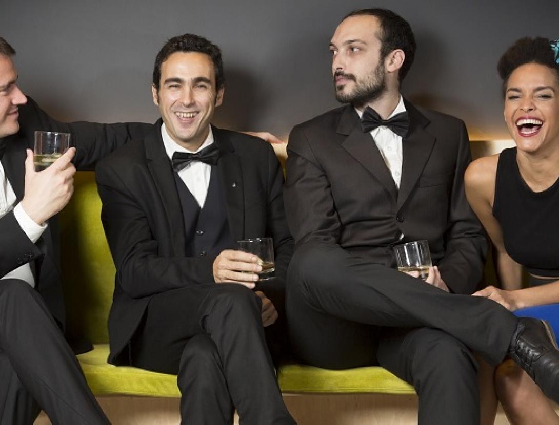 Cicle contrabaix. Saphie Wells &amp; The Swing Cats