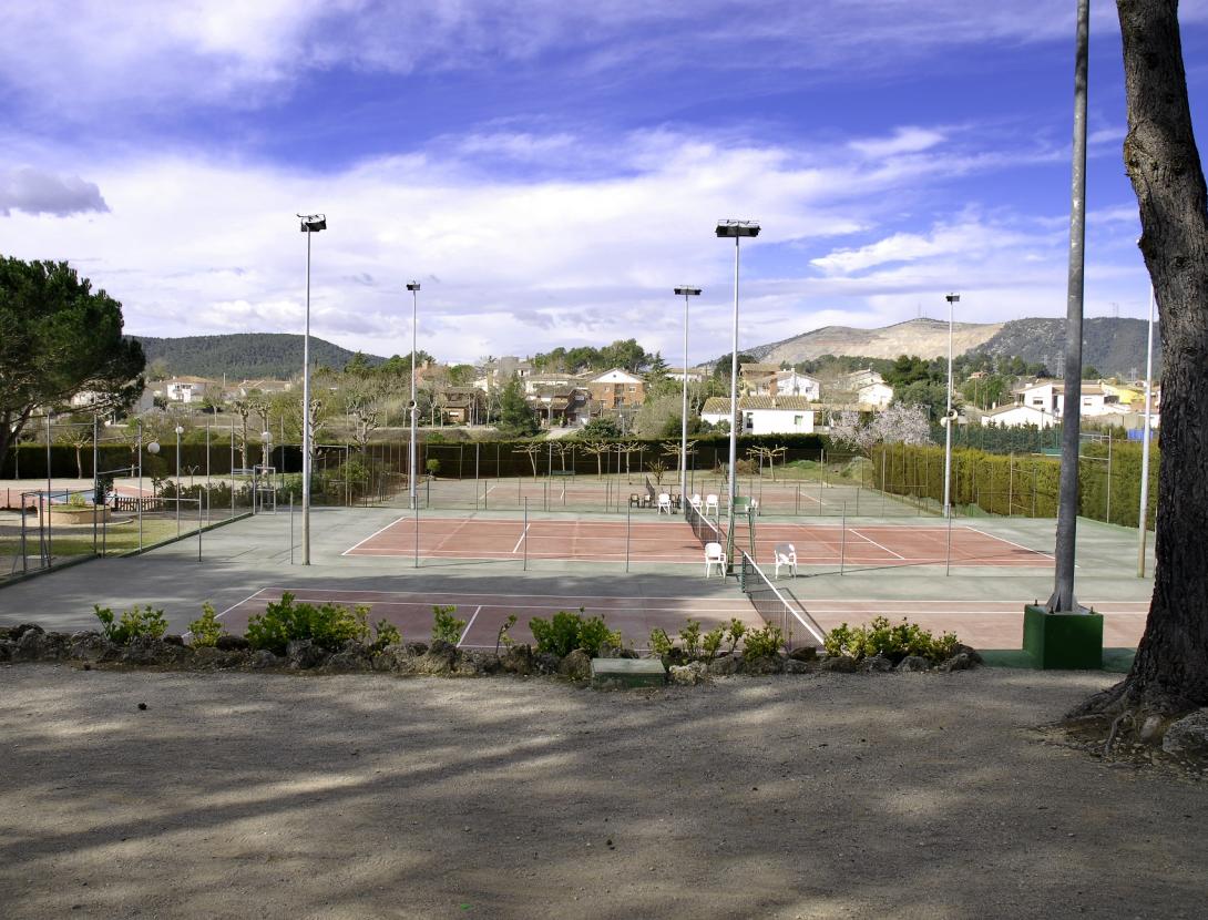 pistes de tennis.jpg